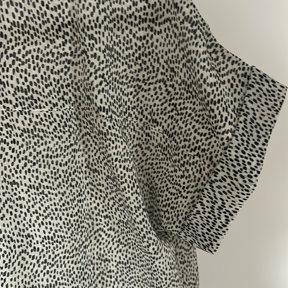 Francesca’s Blue Rain blouse - Picture 5 of 6